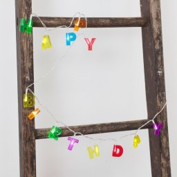 Гирлянд със светещи букви Happy Birthday