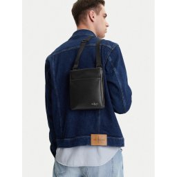 Calvin Klein Jeans Мъжка чантичка Mono Logo Flat Pack 18 LV04G3107G Черен