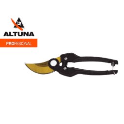 Професионална ножица TITAN 19 см байпас T110-19