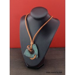Дамско колие