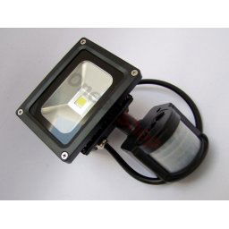Външен LED прожектор с датчик за движение PirLed 10W