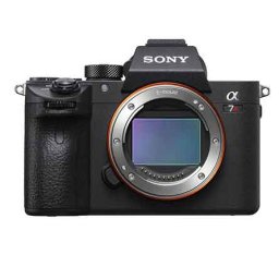 Sony A7R III/ ILCE-7R M3 / Alpha 7RIII (α7RIII), 42.4MP + Sony FE 24-70mm f/2.8 GM