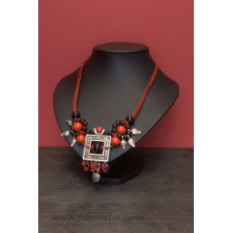 Дамско колие
