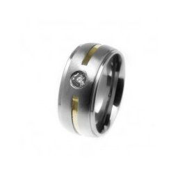 Aliança em aço inox anatômica 8mm c/ rebaixo lateral, um filete em ouro e pedra de 2mm de zircônia