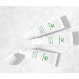 Minoxidil em sérum para sobrancelha