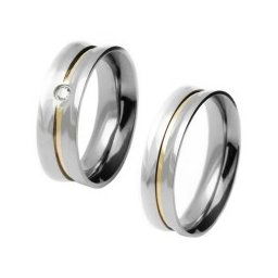 Aliança em aço inox confort côncava 6mm c/ 1 filete em ouro / Aliança em aço inox confort côncava 6mm c/ 1 filete interrompido em ouro e pedra de zircônia de 2mm