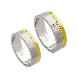 Aliança de Ouro e Ouro Branco 18k 750 Largura 6.00mm Altura 1.50mm / Aliança de Ouro e Ouro Branco 18k 750 com 2 Brilhantes de 2.25 Pontos Largura 6.00mm Altura 1.50mm