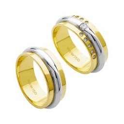 Aliança de Ouro e Ouro Branco 18k 750 Largura 7.50mm Altura 2.30mm / Aliança de Ouro e Ouro Branco 18k 750 com 1 Brilhante de 11.00Pontos e 10 Brilhantes de 1.00Pontos Largura 7.50mm Altura 2.30mm