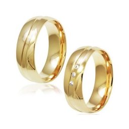 Aliança Folheada a Ouro Anatômica 7mm com Ondulado / Aliança Folheada a Ouro Anatômica 7mm com Ondulado com 3 Pedras de Zircônia