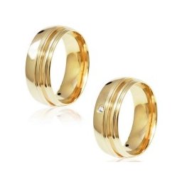 Aliança Folheada a Ouro Anatômica 7mm com Frizo Lateral / Aliança Folheada a Ouro Anatômica 7mm com Frizo Lateral e Pedra de Zircônia