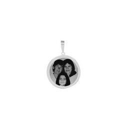 Pingente de Ouro Branco com foto gravada / Fotogravação 25.3 mm x 25.3 mm / 2.3 g