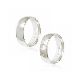 Aliança de Prata Anatômica 6,7mm Lisa com Rebaixo Lateral / Aliança de Prata Anatômica 6,7mm com 2 Pedras de Zircônia de 1,5mm e Coração Vazado