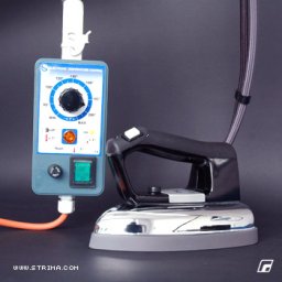 Elektronická parní žehlička HE KOMPLET