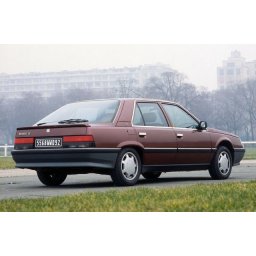 lemy blatniku Renault 25