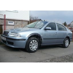 plastové lemy+prahy Škoda Octavia I.