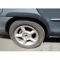Plastové zadní lemy blatníku Ford Mondeo 1993-2000 combi