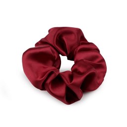 Saténová scrunchie gumička do vlasů - vínová barva