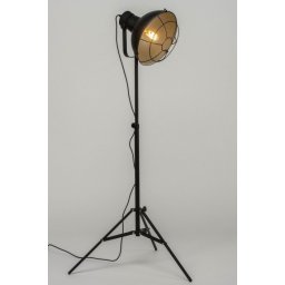 Stojací industriální lampa Farro Black