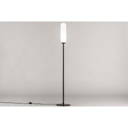 Stojací lampa Calgary