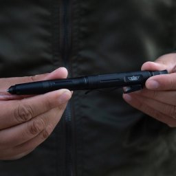 UZI pero TACTICAL UTILITY multifunkční s řezákem