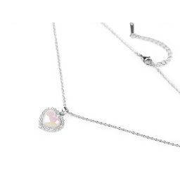 Náhrdelník z nerezové oceli srdce s broušenými kamínky, barva bílá perleť stříbrná