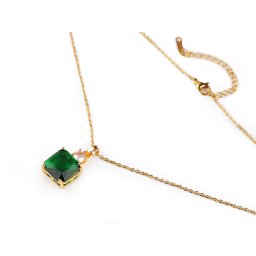 Náhrdelník z nerezové oceli s broušenými kamínky, barva 1 emerald zlatá