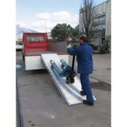Metalmec Hliníková nájezdová rampa s vedením, 3000x750 mm, 1000 kg