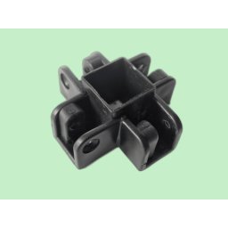 Středová spojka tyček hliníkové konstrukce