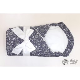 Rychlozavinovačka s volánem a mašlí - vzor srdíčka a ptáčci na tmavomodré