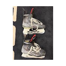 Hokejové brusle Bauer Vapor Hyperlite INT - vel. 4.5 Fit 2 - bazar Size 4.5 Fit 2 = EU 38.0 = 23.9cm