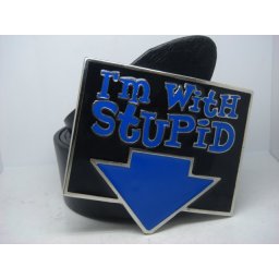 I Am with Stupid - Přezka