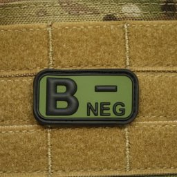 JACKETS TO GO nášivka KREV B NEG plast ZELENÁ