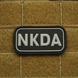 JACKETS TO GO nášivka KREV NKDA plast ČERNÁ