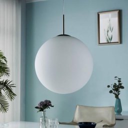 Lindby Kugel-Hängeleuchte Marike aus Opalglas, 40 cm