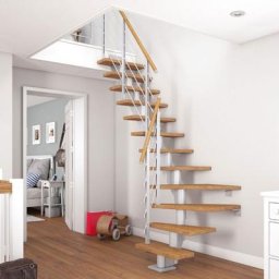 DOLLE Mittelholmtreppe Frankfurt, inkl. einseitigem Designgeländer, Design (weiß), 1/4 gewendelt,222 cm - 270 cm,65 cm,Buche, geölt