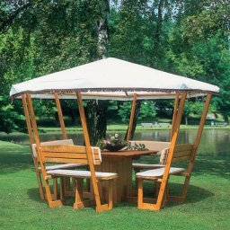 Pavillon Rosenheim mit weißem Dach