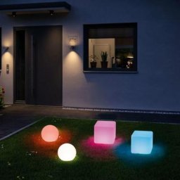 RGBW LED Bodenleuchte Plug & Shine Globe 20 cm