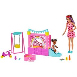 Barbie Anziehpuppe Skipper Babysitters Hüpfburg-Spielset, mit Puppen und Zubehör