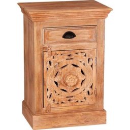 SIT Kommode, Mit aufwändigen Holzschnitzereien