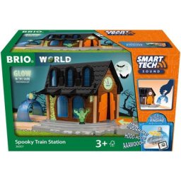 BRIO® Spielzeugeisenbahn-Gebäude BRIO® WORLD, Smart Tech Sound Geisterbahnhof, mit Sound- und Lichteffekten, FSC®- schützt Wald - weltweit