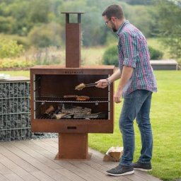 Grill und Kaminofen, rost