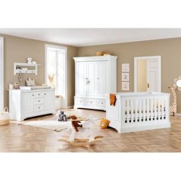 Pinolino® Babyzimmer-Komplettset Emilia, (Set, 4-St., Kinderbett, Schrank, Wickelkommode, Wandregal), extrabreit groß, mit Kinderbett, Schrank, Wickelkommode & Wandregal
