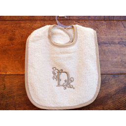 Babero bebé letra D