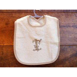 Babero bebé letra T
