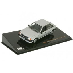 OPEL Kadett D GT/E 1983 - Ixo Escala 1:43 (CLC268)