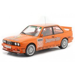 BMW M3 (E30) DTM Nurburgring 1992 Wayne Gardner - Ixo Escala 1:18 (18RMC082B)
