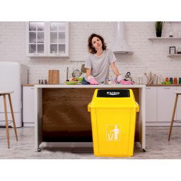 Papelera contenedor q-connect plastico con tapa de balancin 58 litros amarillo 470x330x760 mm