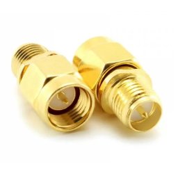 ADAPTADOR SMA MACHO A SMA-RP HEMBRA