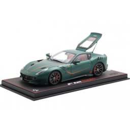 FERRARI F12 TDF 2016 Matt Green One-Off Tailor Made - Con Vitrina - BBR Escala 1:18 (BBR182105ST-25-V)
