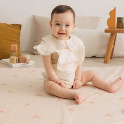 Enrollagateo simple no impermeable “Conejos beige”